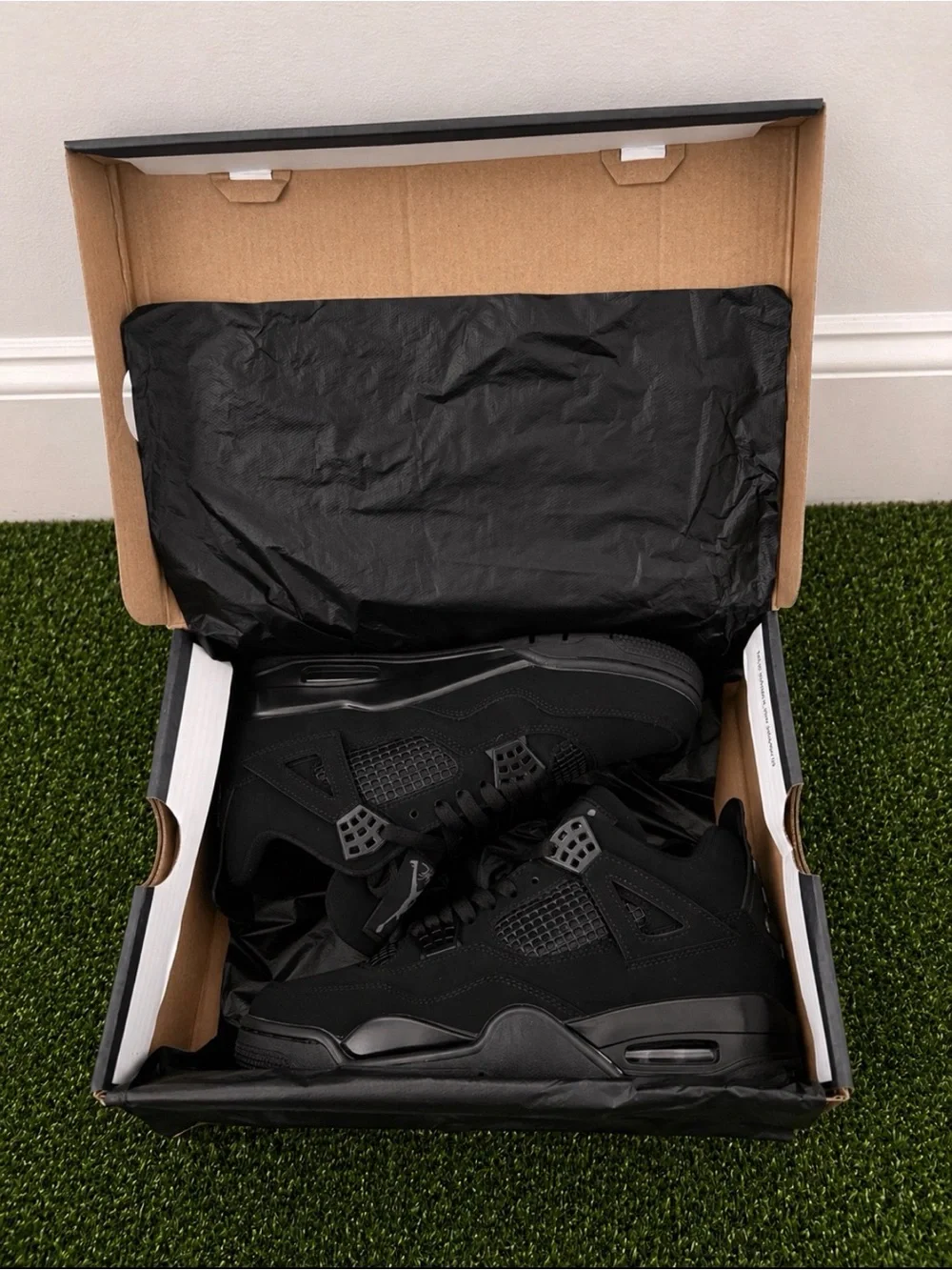 Jordan 4 Retro “Black Cat” (2025) Size 10